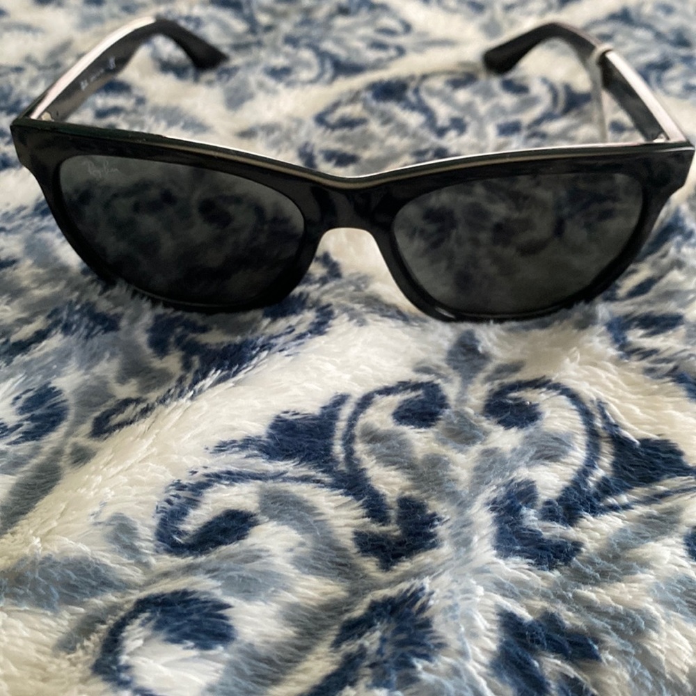Ray Ban